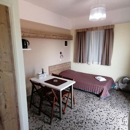 Villa Teo Каламата Екстериор снимка