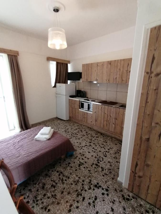 Villa Teo Каламата Екстериор снимка