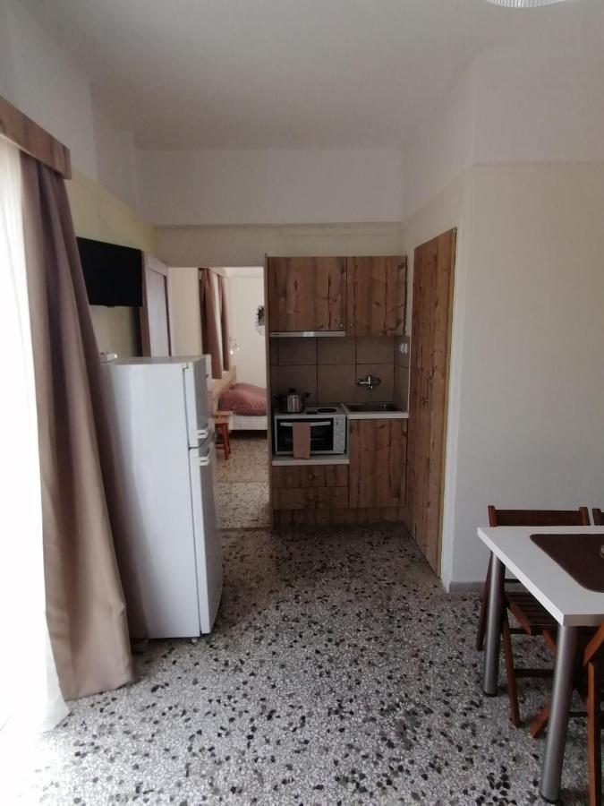 Villa Teo Каламата Екстериор снимка