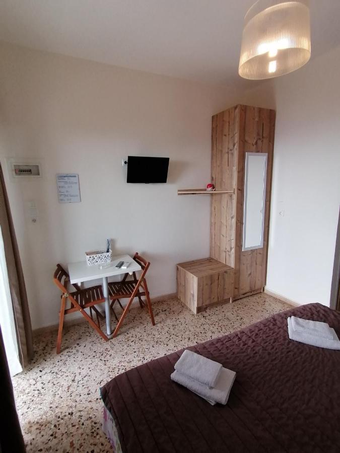 Villa Teo Каламата Екстериор снимка