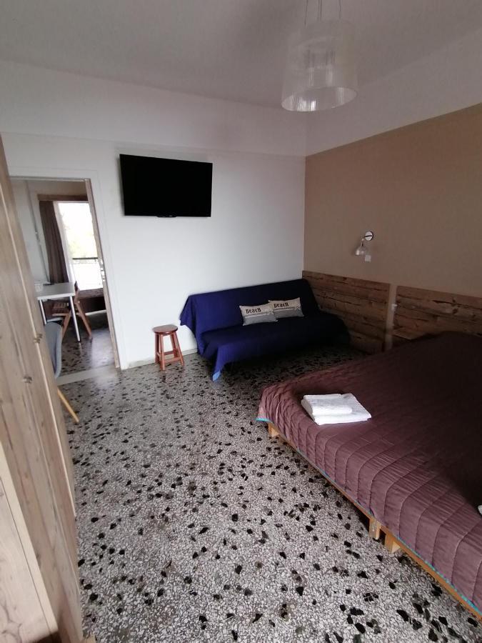 Villa Teo Каламата Екстериор снимка