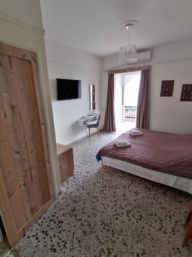Villa Teo Каламата Екстериор снимка