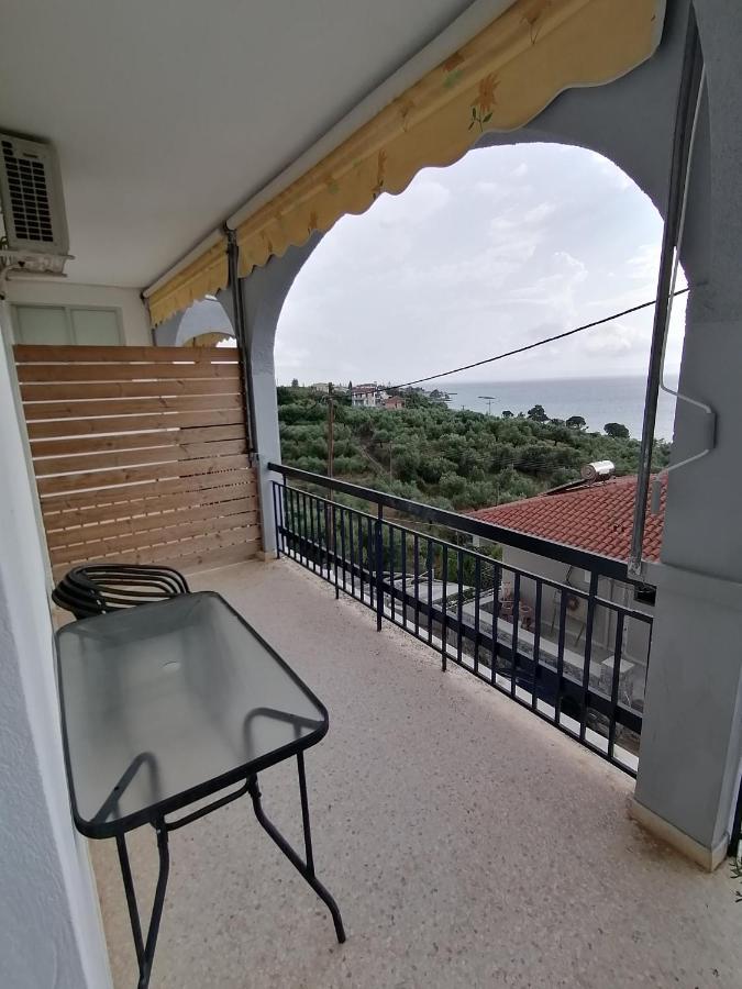 Villa Teo Каламата Екстериор снимка