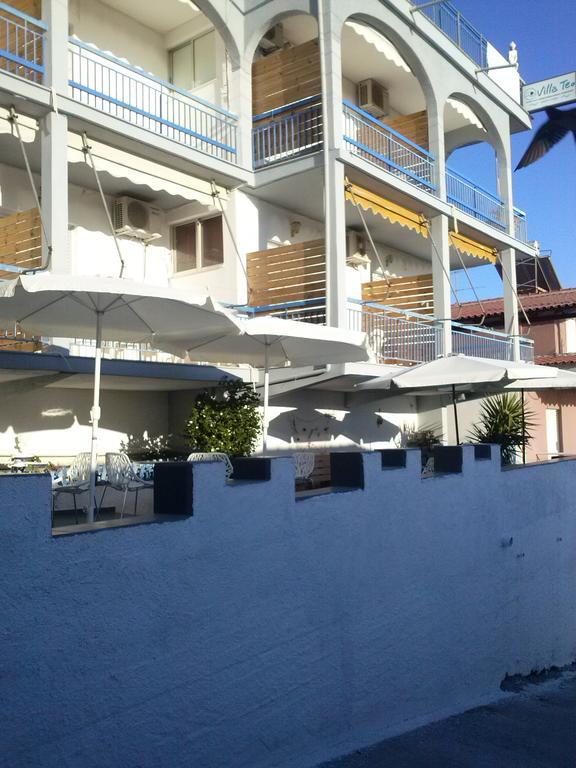 Villa Teo Каламата Екстериор снимка