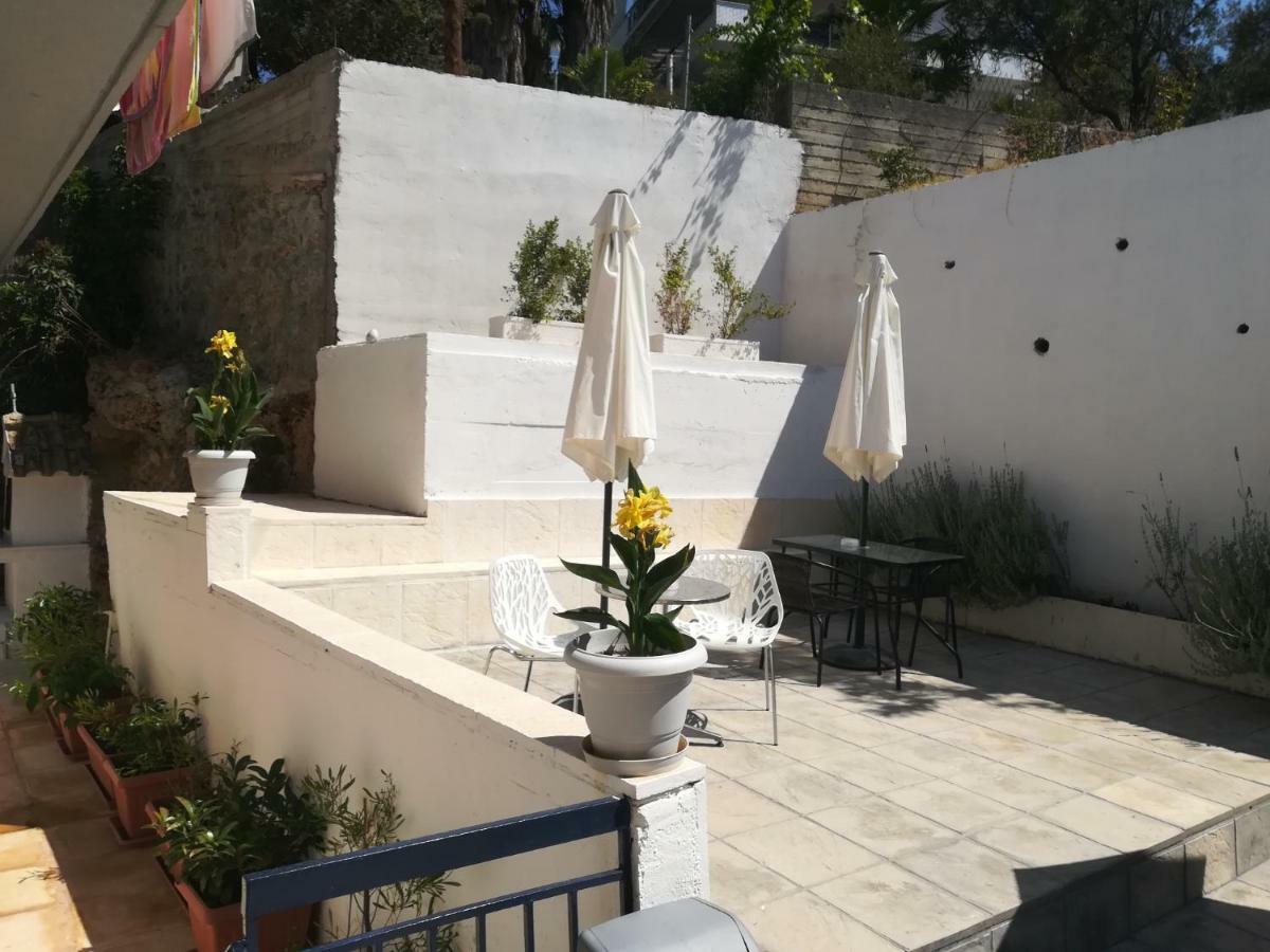 Villa Teo Каламата Екстериор снимка